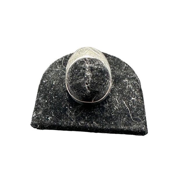 Sterling Silver 925 Dome Ring with Floral Etched Design - Picture 9 of 11